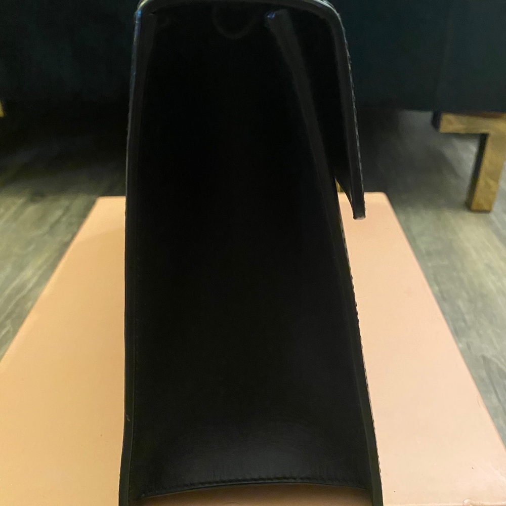 Authentic Gucci bag - Picture 3 of 4